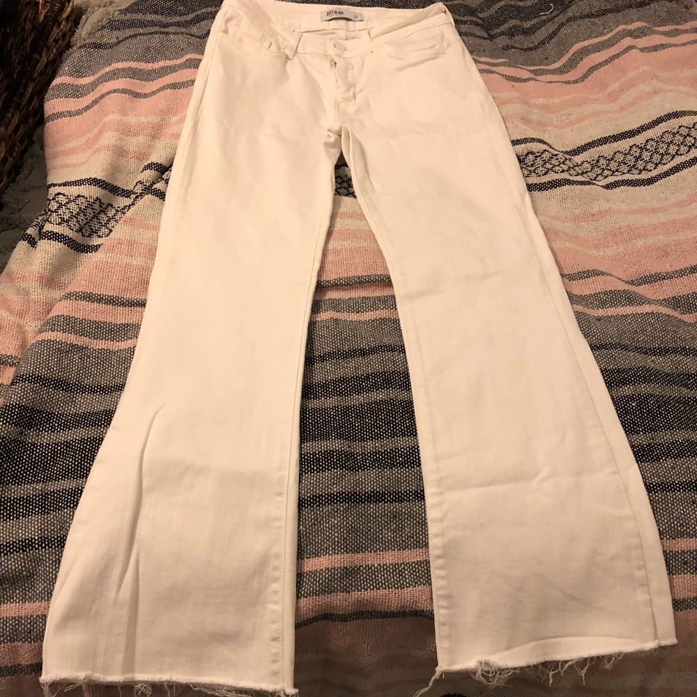 White crop flares